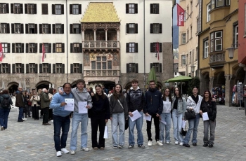Begegnungen, die verbinden: HAK und HLW Reutte treffen ihre Partnerschüler:innen aus Cles in Innsbruck