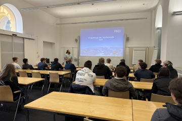  Spannender Einblick ins Studium: Die 4. Klassen der HTL Reutte am MCI Innsbruck